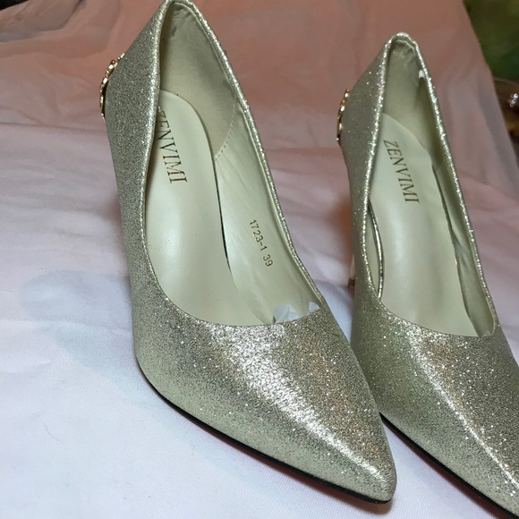 🌟🥂Champagne Heels with Gold Heel🥂🌟 - Picture 5 of 7